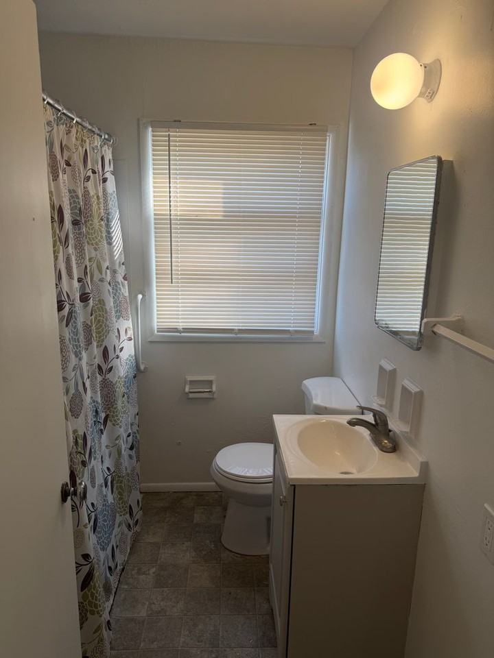 3000 W Carmen Ave - Photo 2 of 6