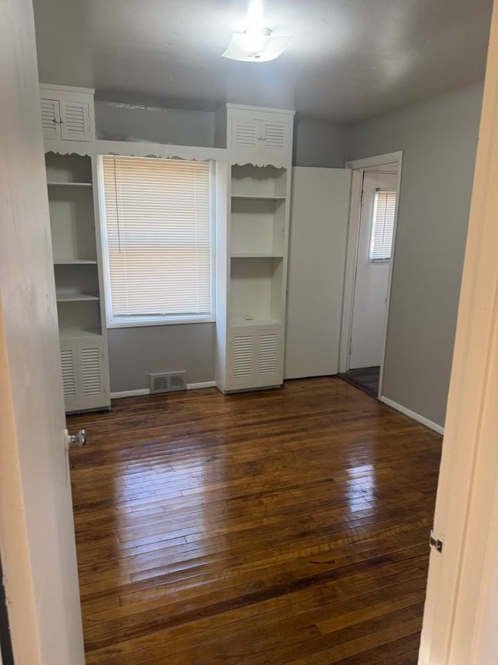 3000 W Carmen Ave - Photo 6 of 6