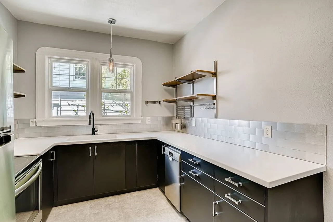 1232 Se Salmon St - Photo 5 of 15