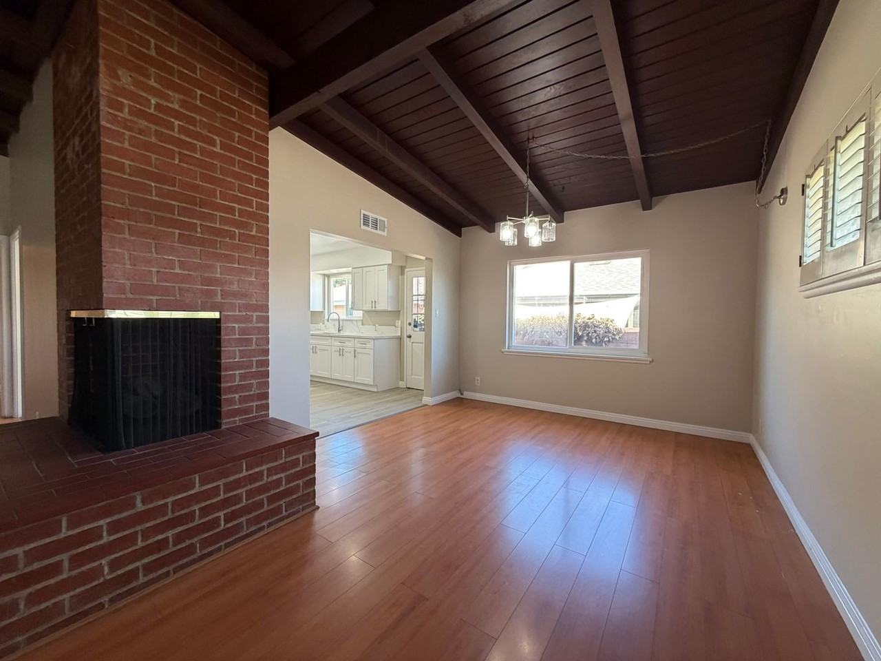 12231 Diane St - Photo 7 of 23