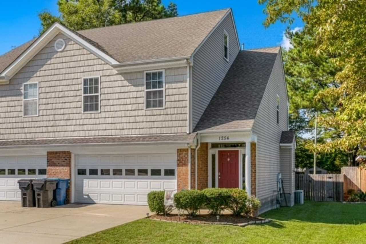 1254 Bells Rd - Photo 4 of 50