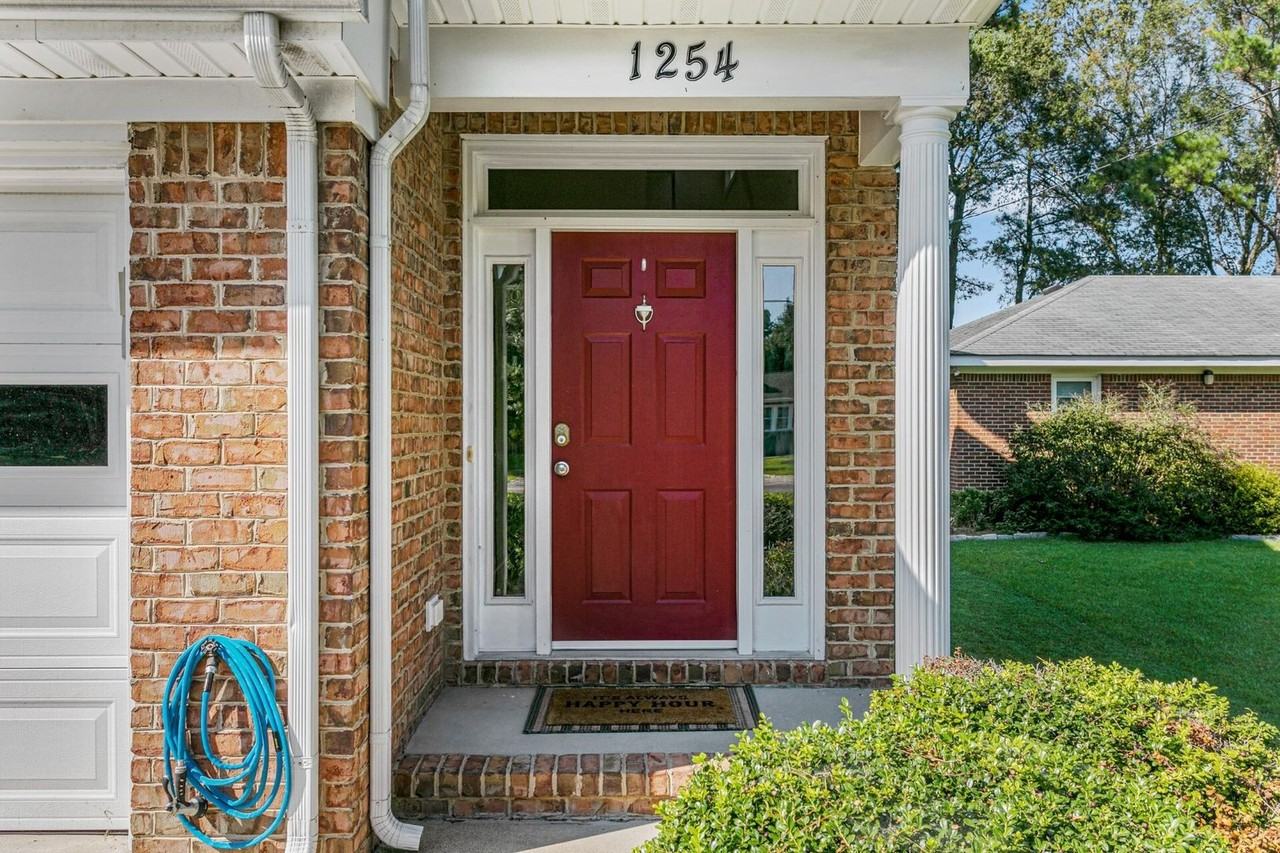 1254 Bells Rd - Photo 6 of 50