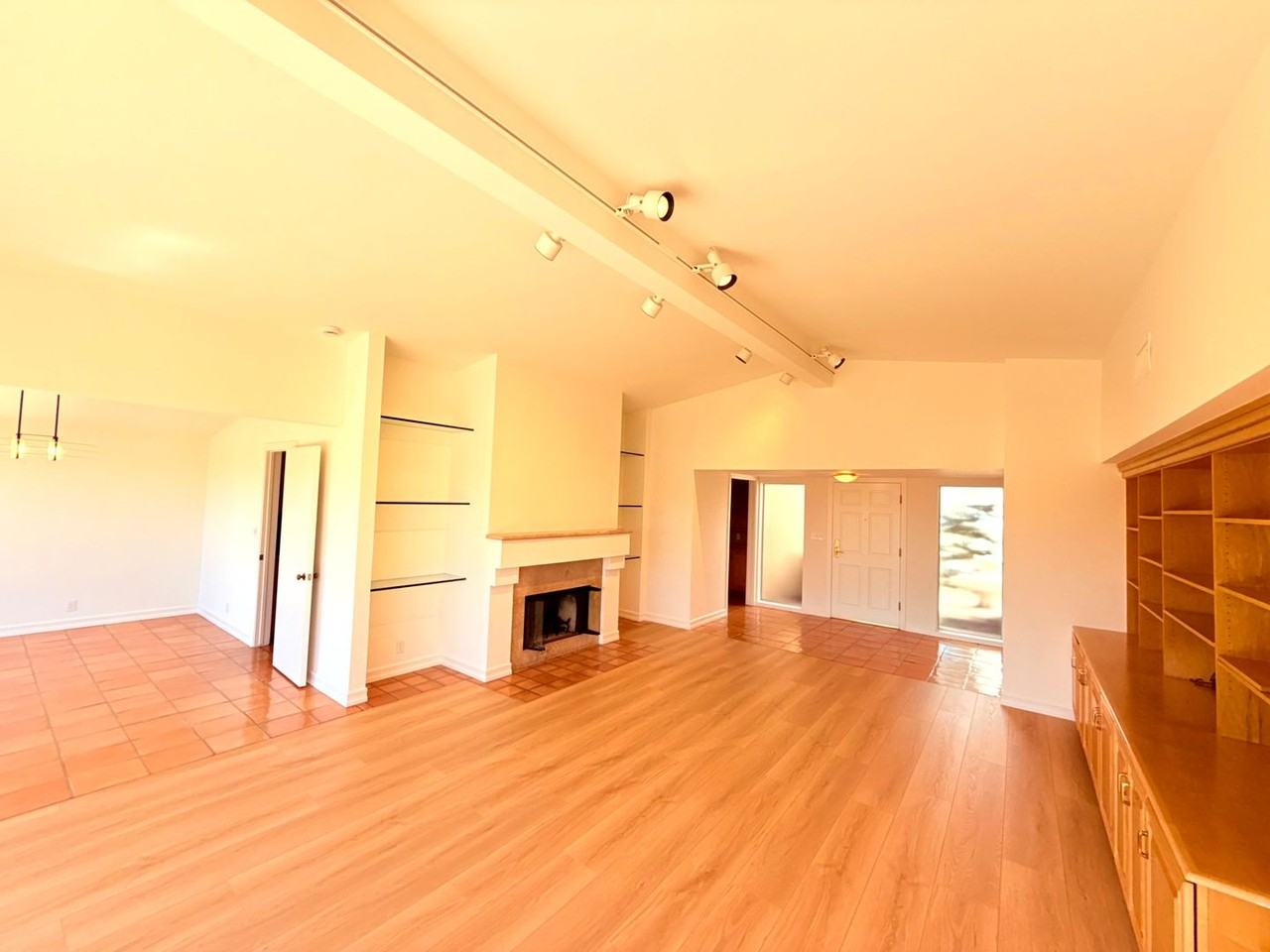 18446 Wakecrest Dr - Photo 6 of 45