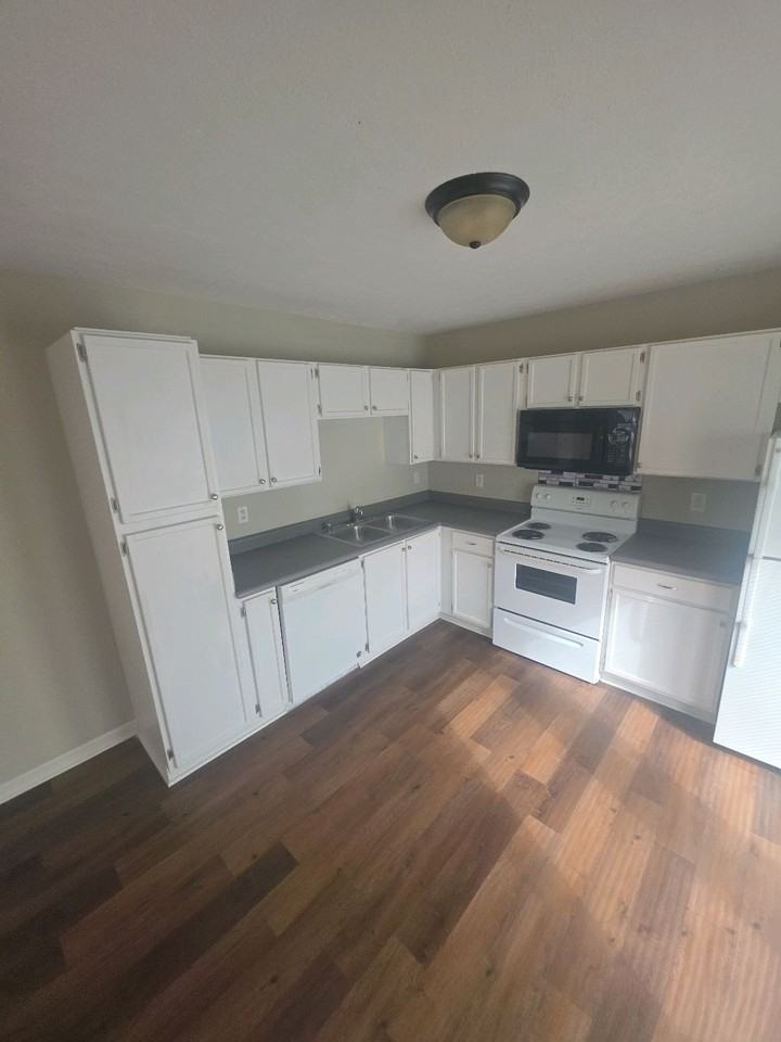 6917 Colrain Cir #1 - Photo 7 of 16