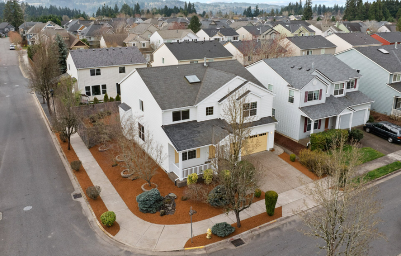 15642 Se Bollam Dr - Photo 2 of 37