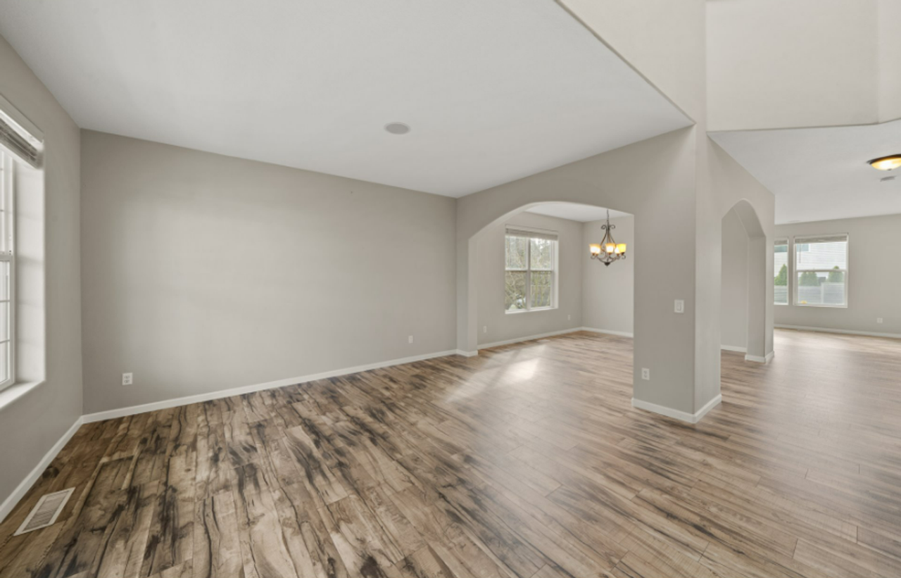 15642 Se Bollam Dr - Photo 4 of 37