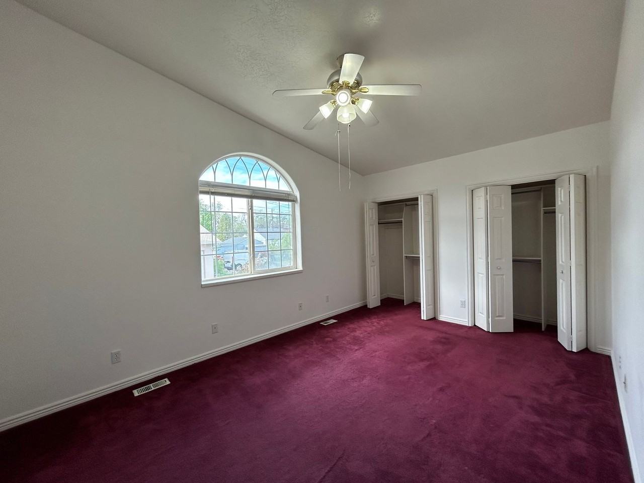 793 W 2100 N - Photo 6 of 11