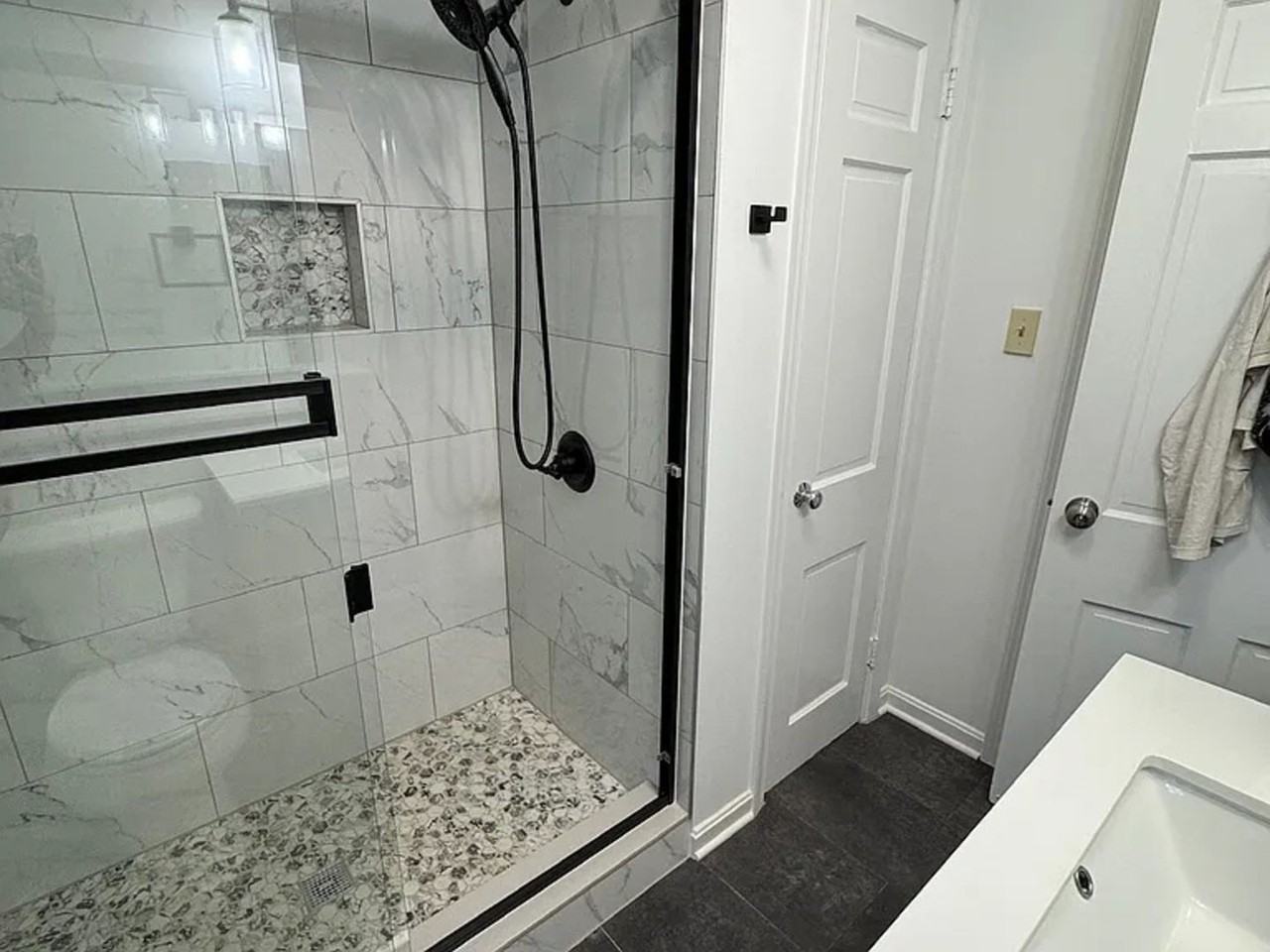 3801 Newark St Nw - Photo 5 of 19