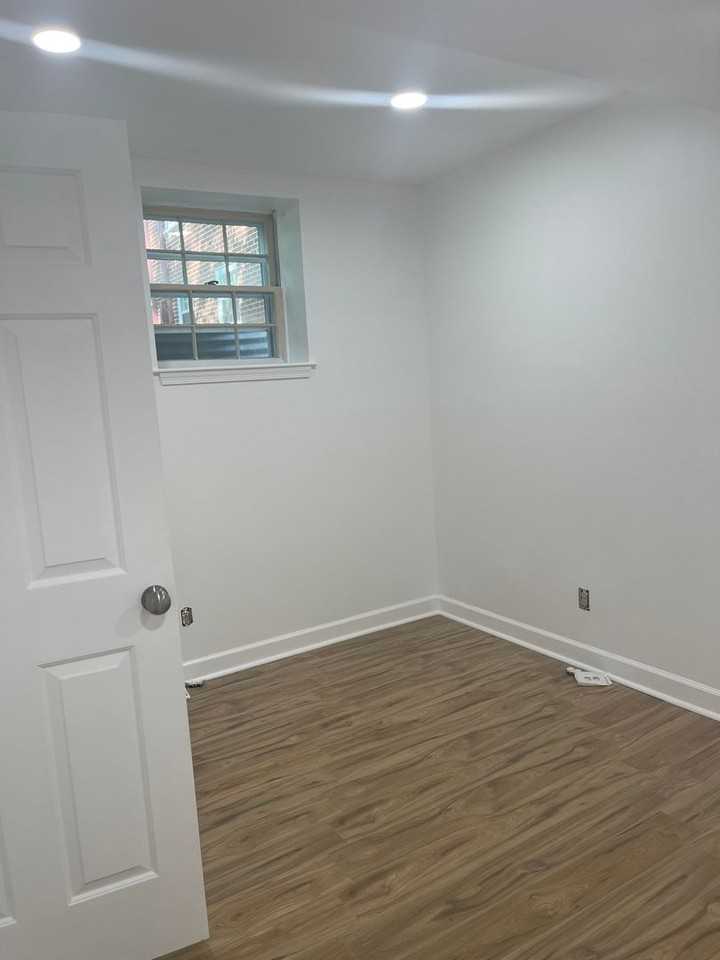 3801 Newark St Nw - Photo 5 of 17
