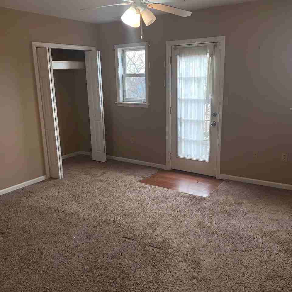 2015 Gregory St - Photo 4 of 10