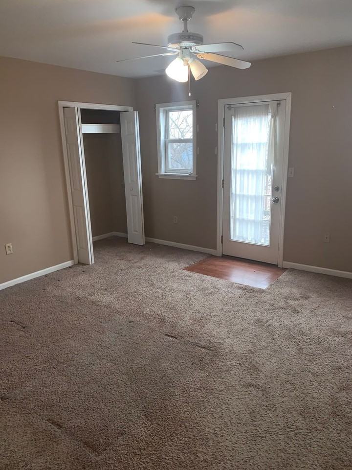 2015 Gregory St - Photo 5 of 10