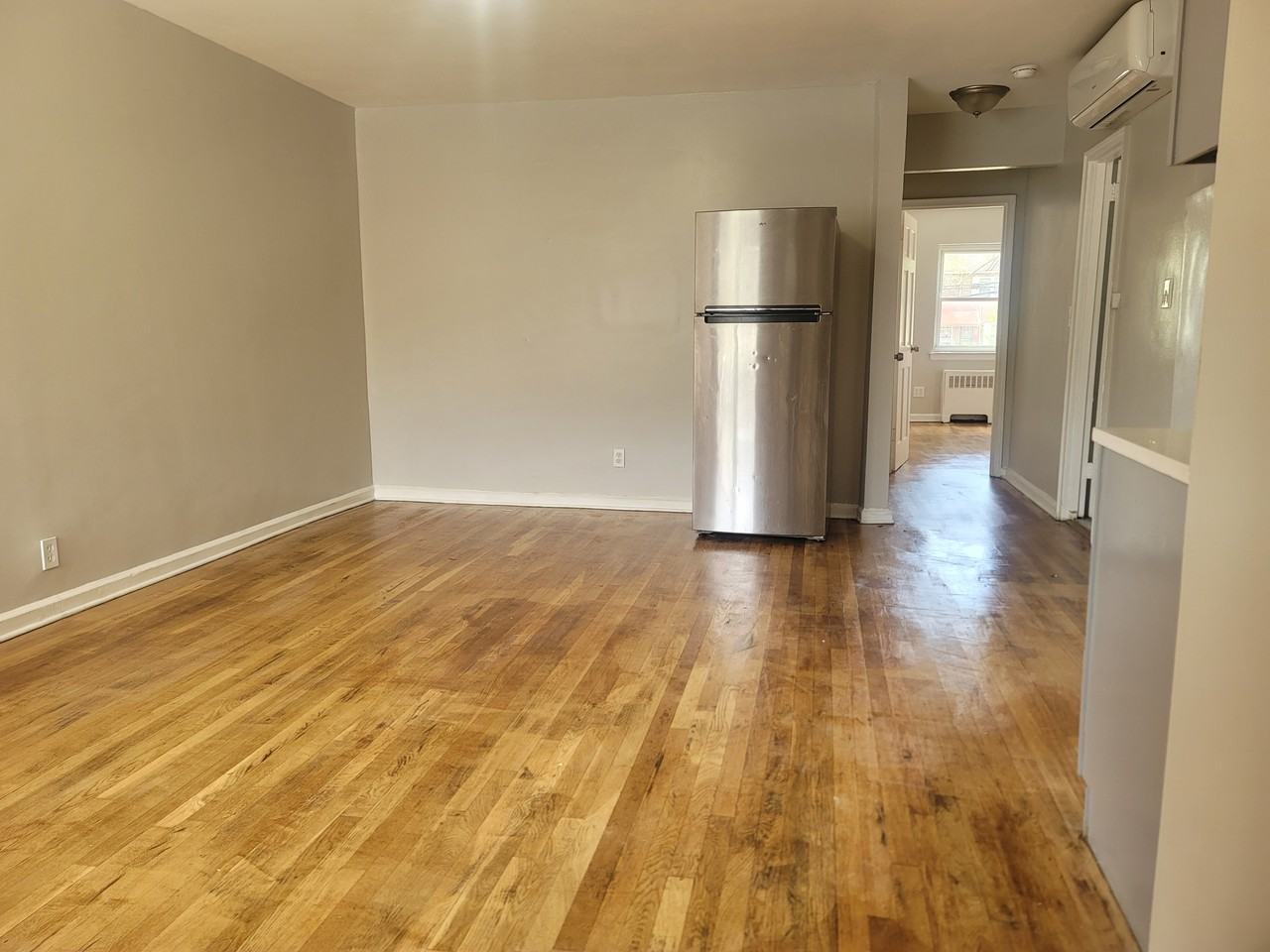 4329 Wilder Avenue - Photo 4 of 17