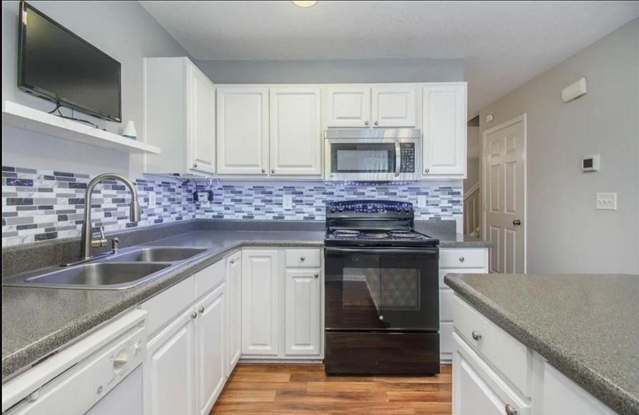 10519 Yellow Rose Ln #1 - Photo 4 of 40