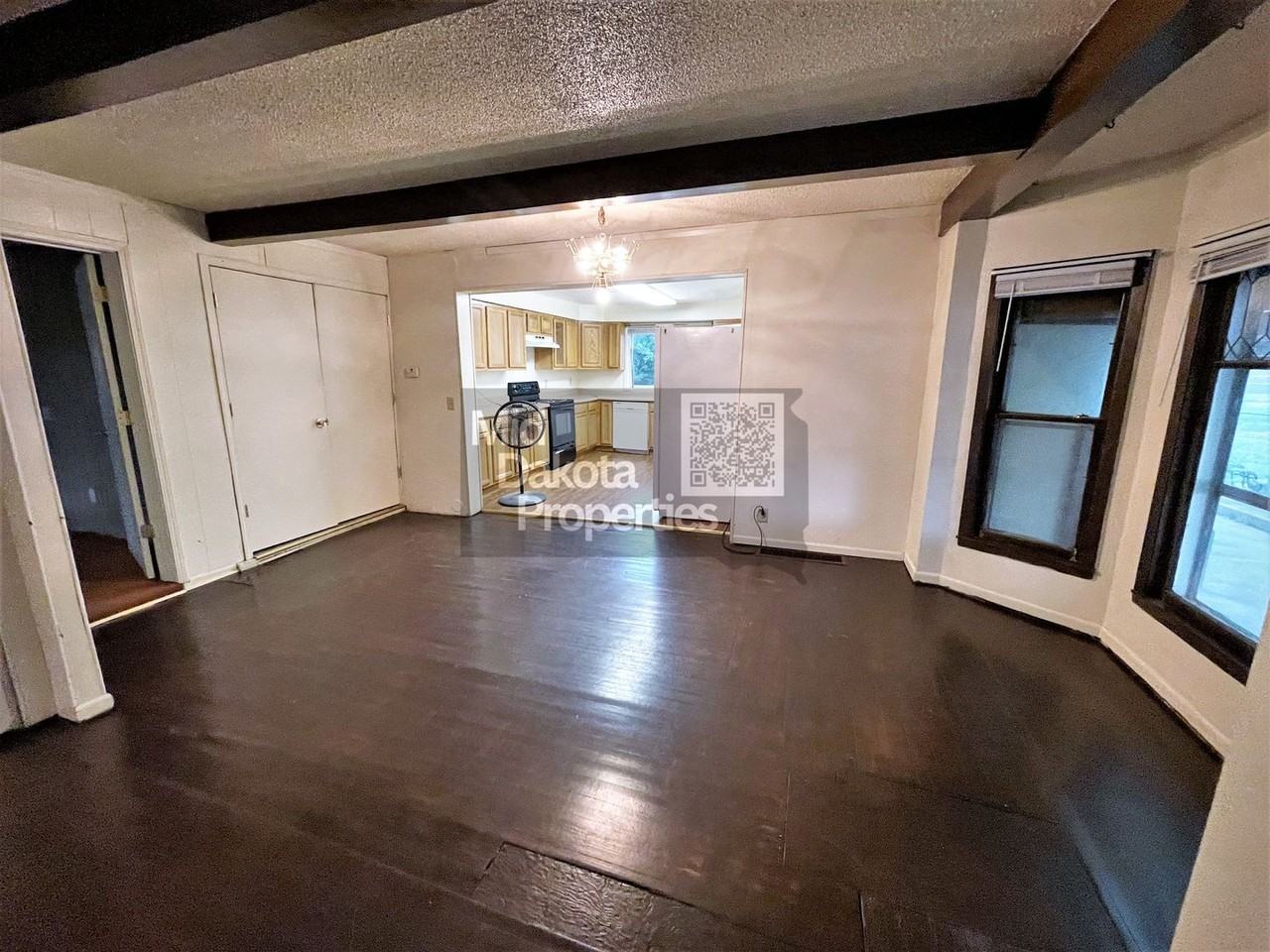 316 W 2nd Ave - Photo 3 of 17