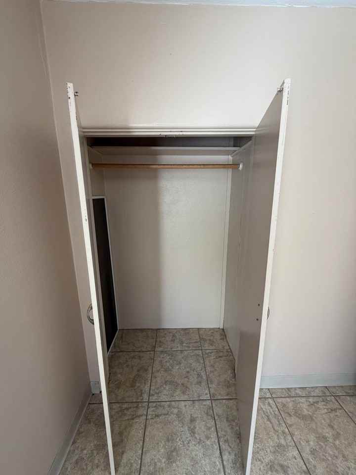 2041 Vine Ave #1 - Photo 4 of 14