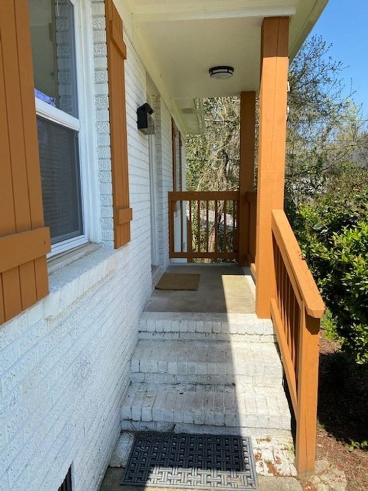 140 Mattoon St - Photo 2 of 14