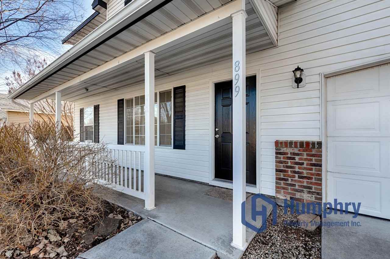 899 N Cornflower Ave - Photo 3 of 33