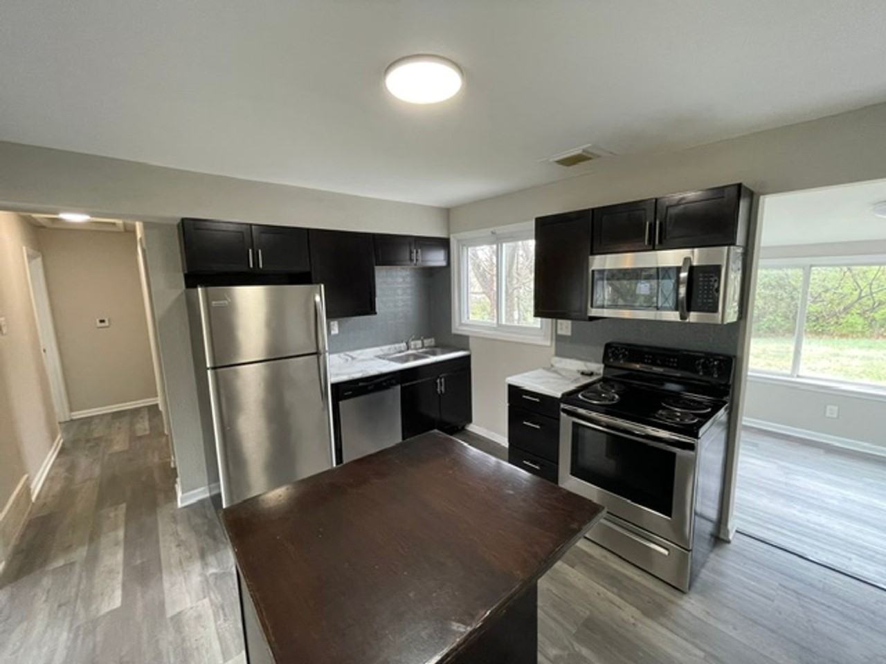 815 Bella Ln - Photo 4 of 12