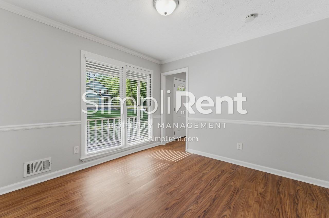 5711 Pennybrook Ct - Photo 6 of 18