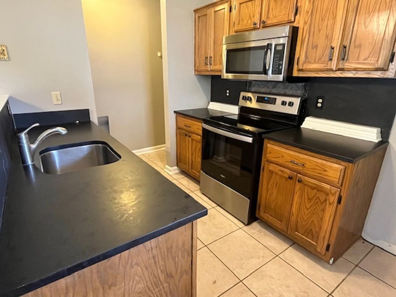 510 Shady Grove Dr - Photo 3 of 9