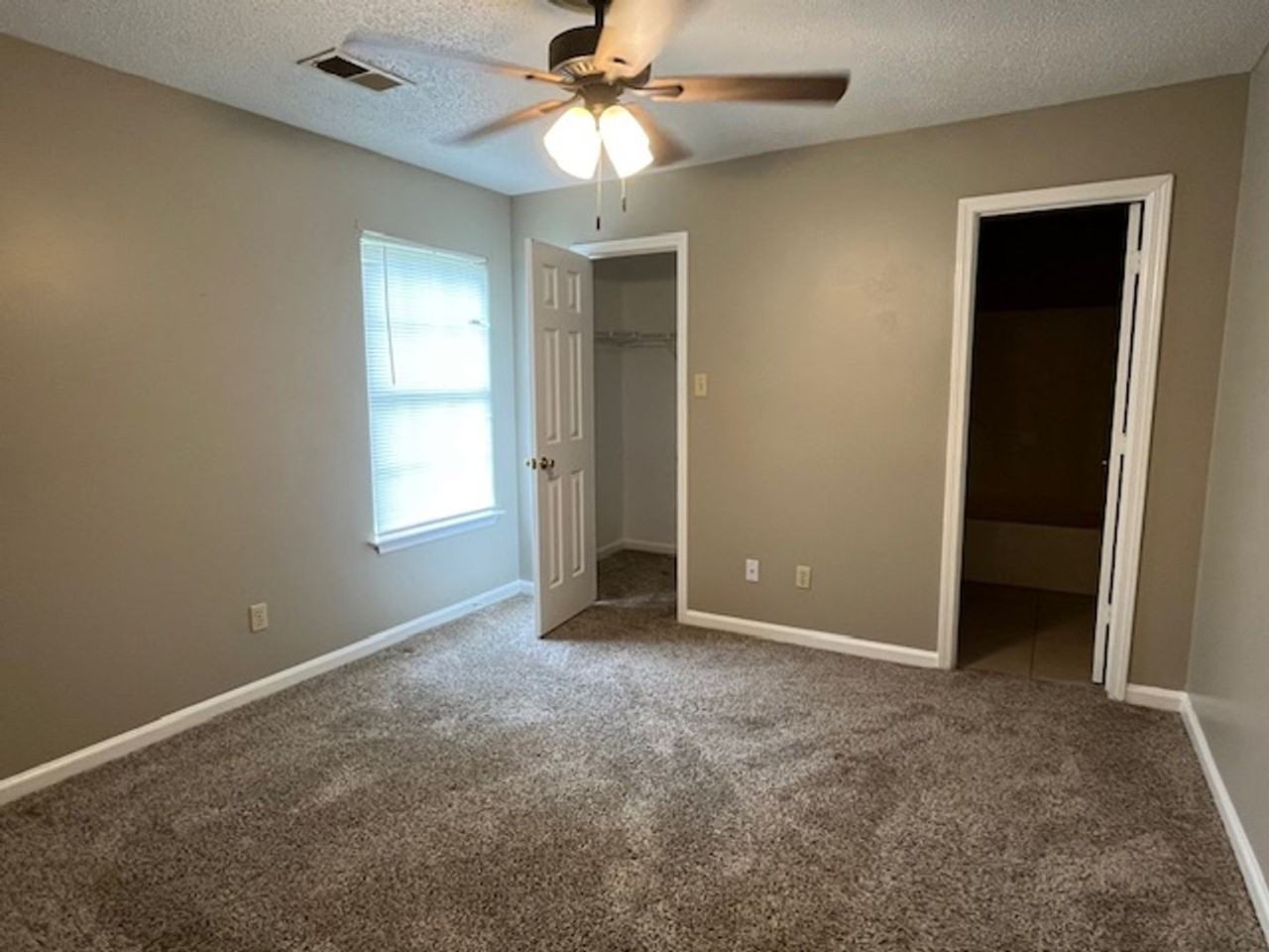 510 Shady Grove Dr - Photo 5 of 9