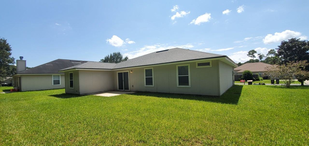 9263 Whisper Glen Dr N - Photo 3 of 16