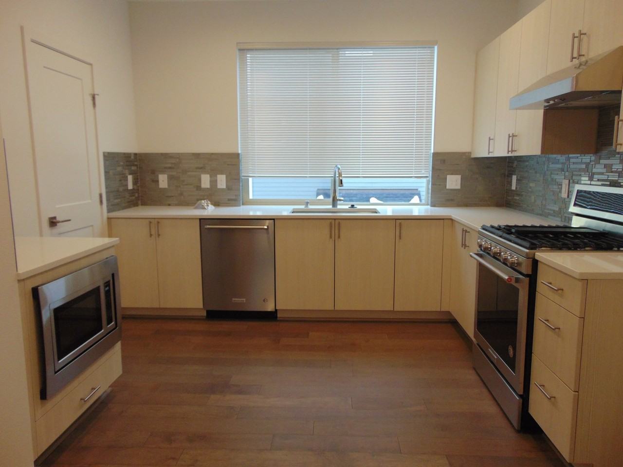 1406 159th Pl Ne - Photo 6 of 20