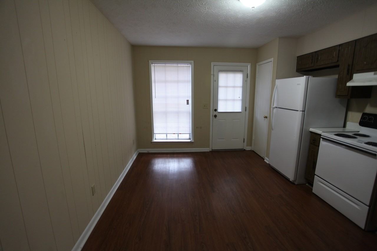 912 E Magnolia Ave - Photo 7 of 21