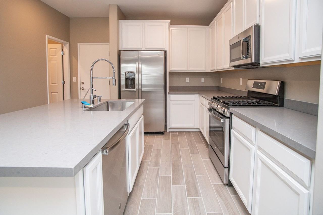 17 Alamere Falls Dr - Photo 6 of 50