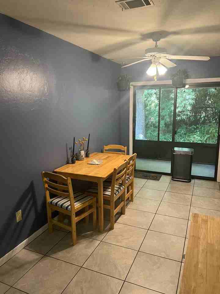 3402 Nw 2nd St - Photo 7 of 24