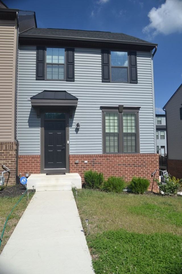 1015 Rampart Dr - Photo 2 of 23