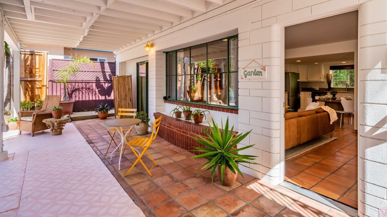 1312 E Gutierrez St - Photo 3 of 30