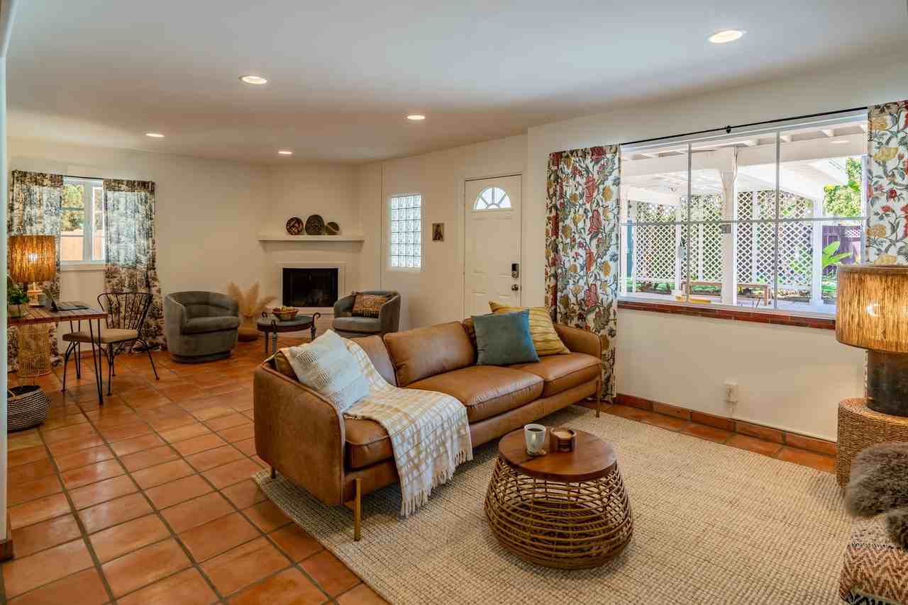 1312 E Gutierrez St - Photo 4 of 30