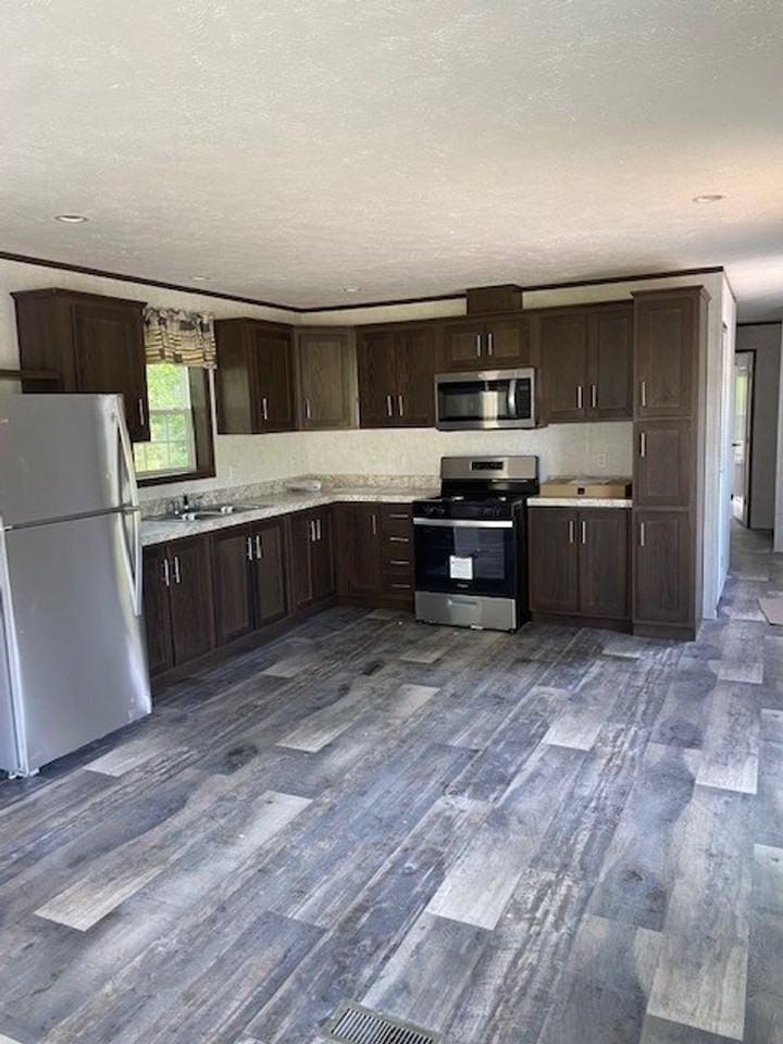 551 Lauschtown Rd - Photo 2 of 22