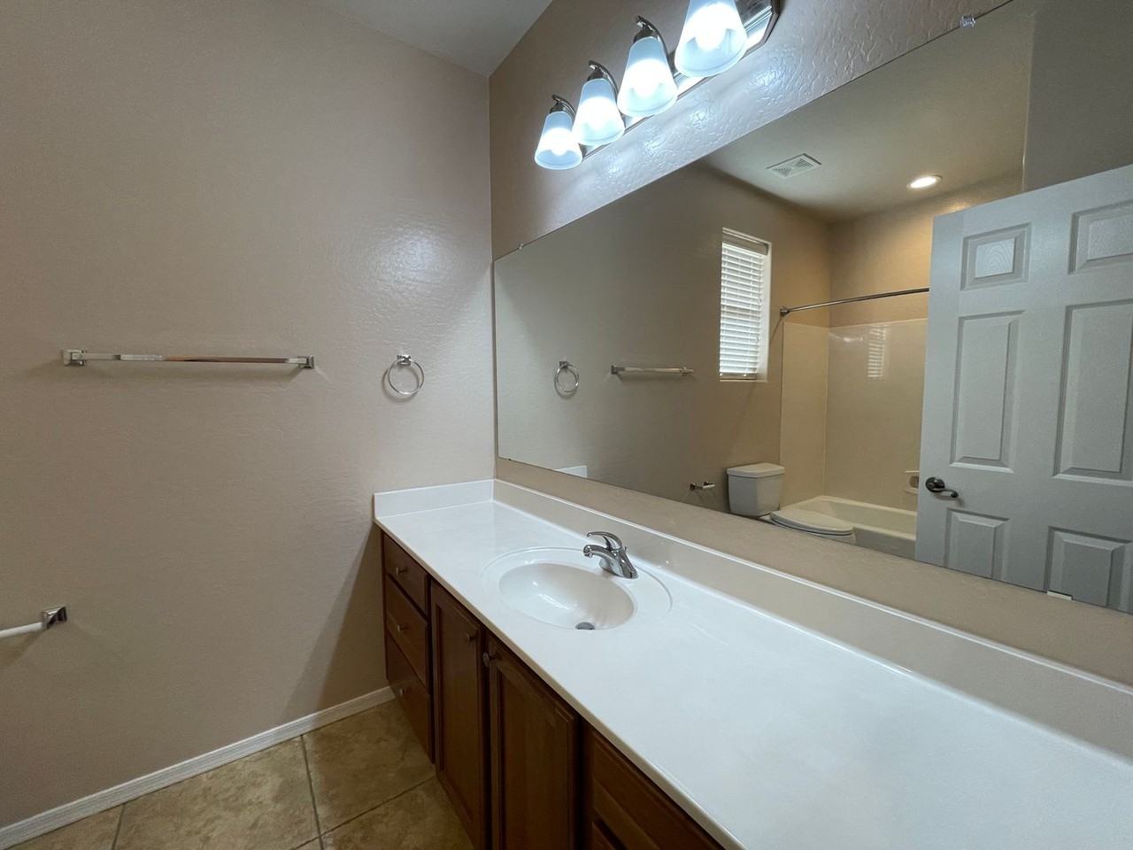 1728 N Colton Dr - Photo 6 of 11