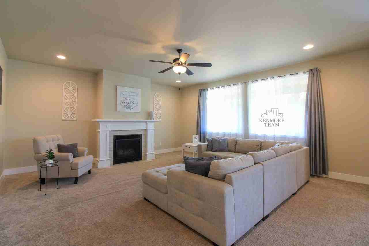 4326 S Anderson Pl - Photo 5 of 23