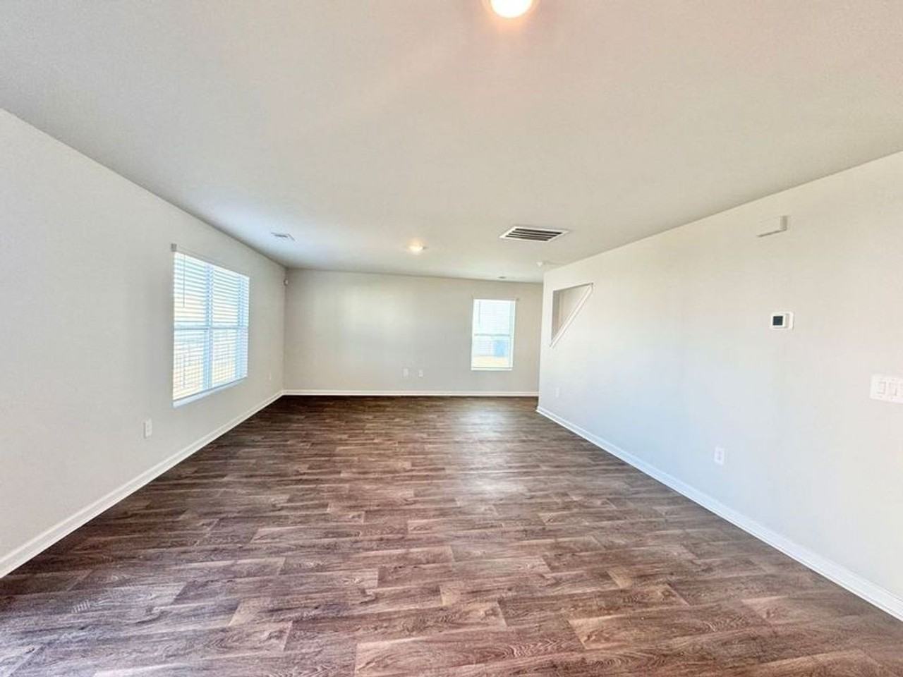 307 Windmill Dr - Photo 3 of 19