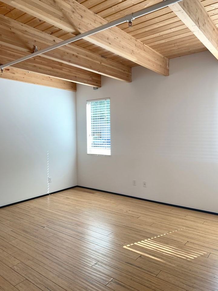 318-320 W Myrtle St - Photo 5 of 50