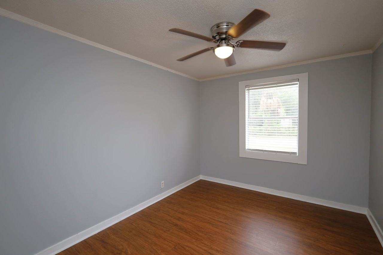 808 Lilly St #B - Photo 6 of 9