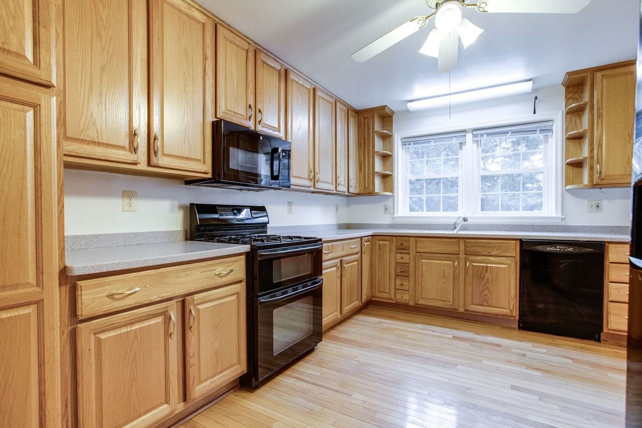 2838 Lafora Ct - Photo 6 of 29