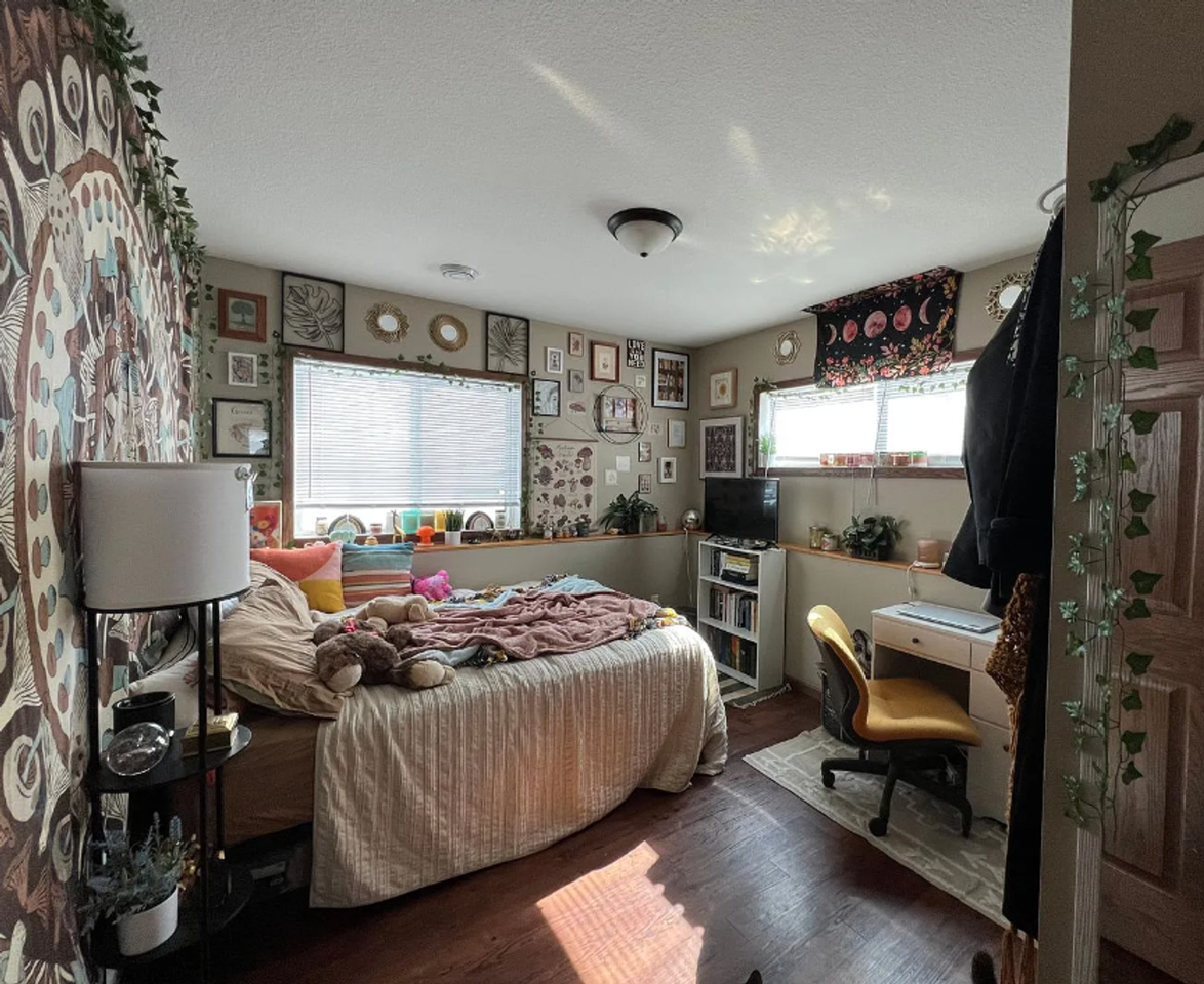 216 James - Photo 2 of 8