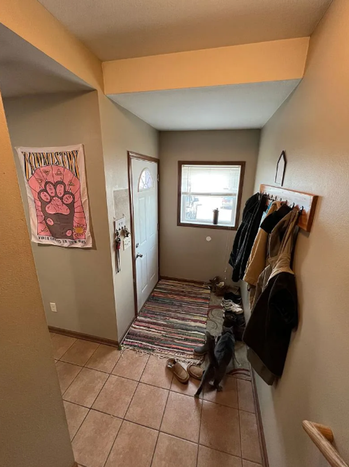 216 James - Photo 5 of 8