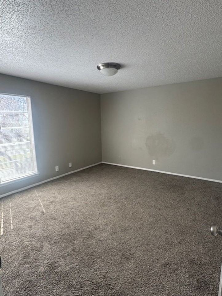 2417 E 55th Pl #28 - Photo 5 of 17