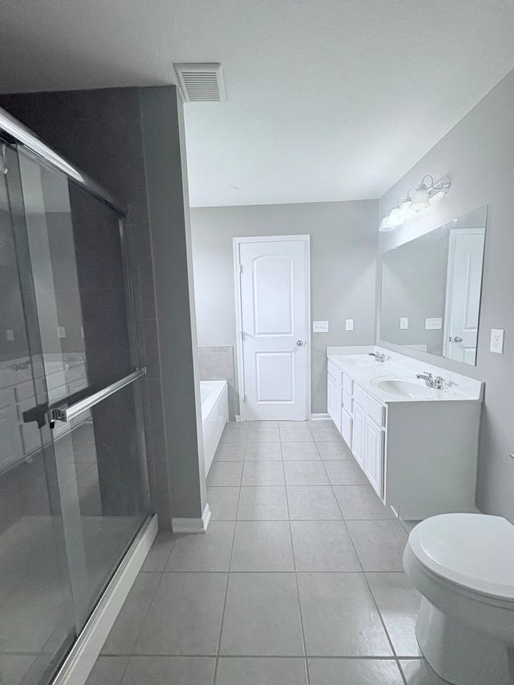 7381 Rum Cay Ln - Photo 4 of 20