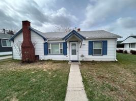 featured image of 2524 Moulton St