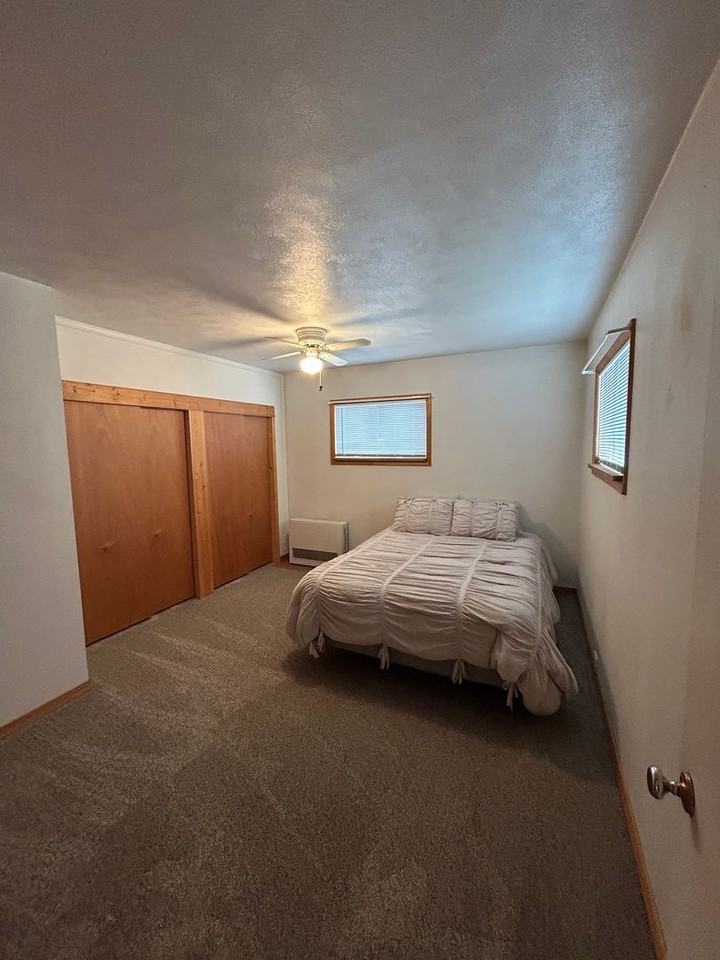 2524 Moulton St - Photo 2 of 27