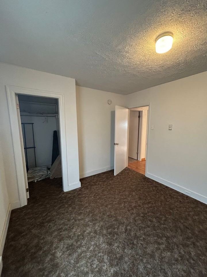 2524 Moulton St - Photo 5 of 27