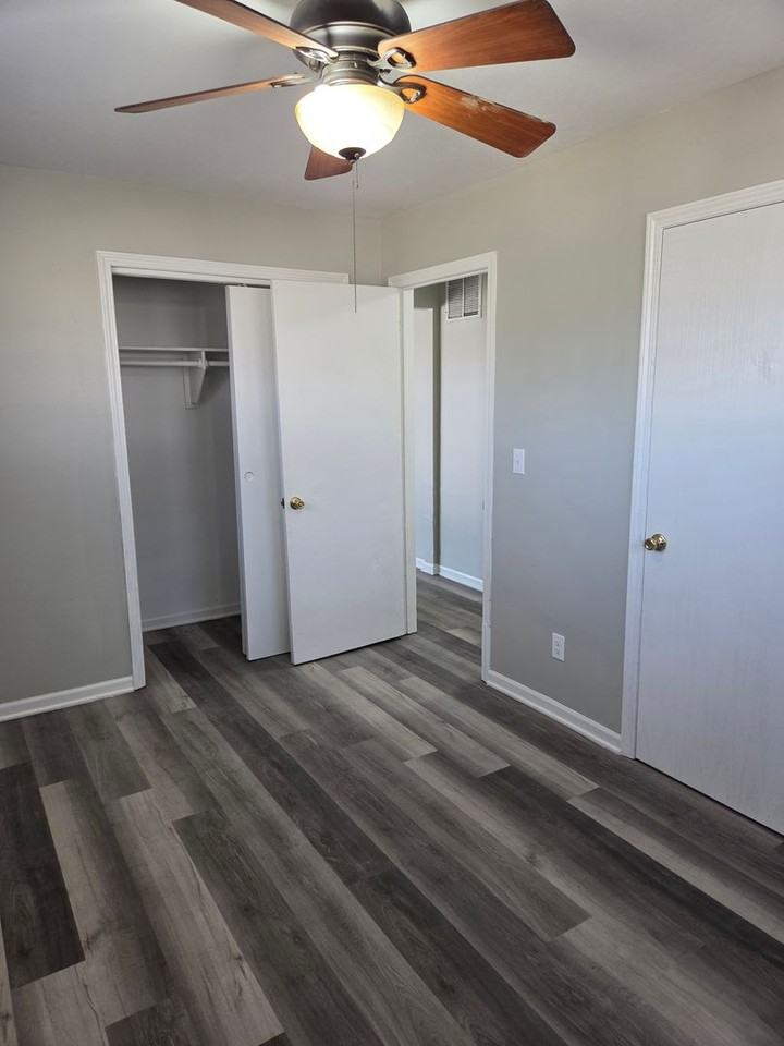 1625 1625 - 1627 E Jump - Photo 4 of 10