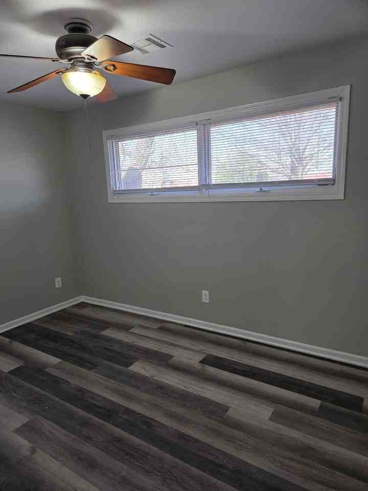 1625 1625 - 1627 E Jump - Photo 7 of 10