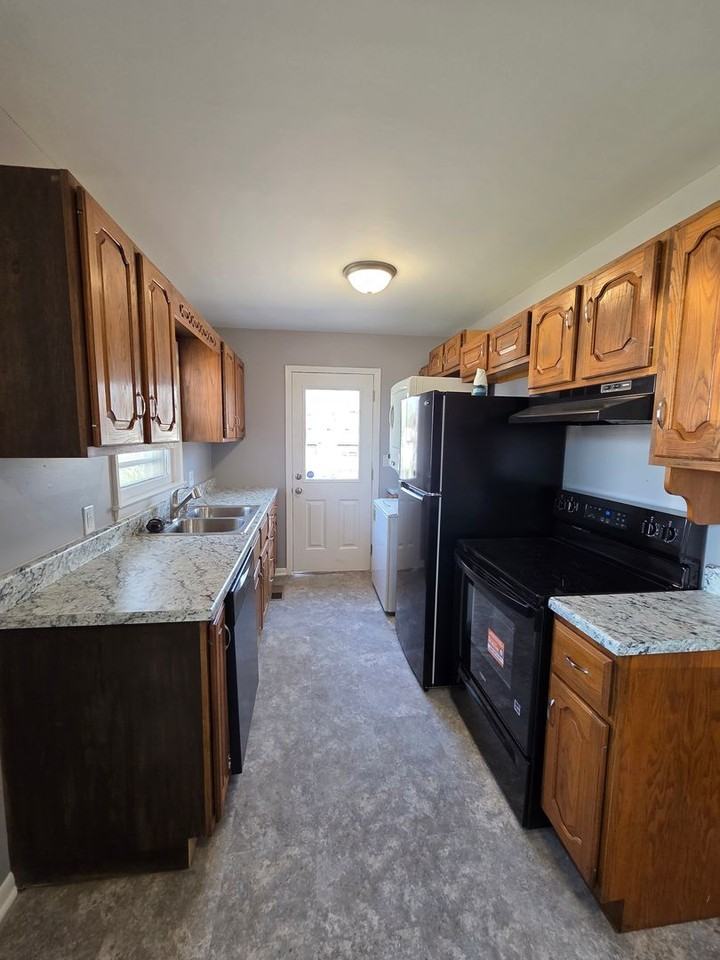 1200 E Beaumont St - Photo 2 of 26